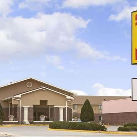 Super 8 By Wyndham Gallup Exterior foto