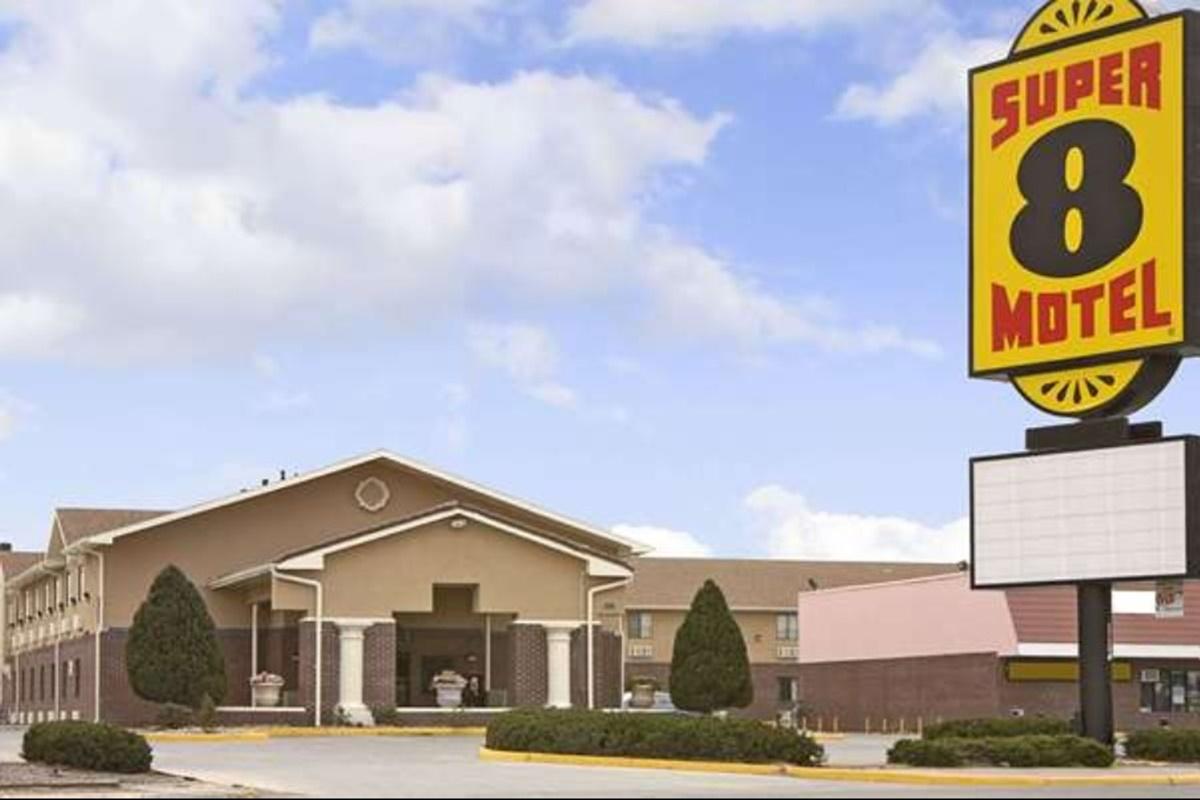 Super 8 By Wyndham Gallup Exterior foto